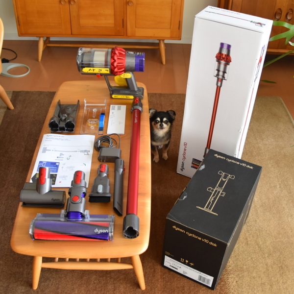 ダイソン】便利なフロアドックの組立と収納式お掃除ツールセット