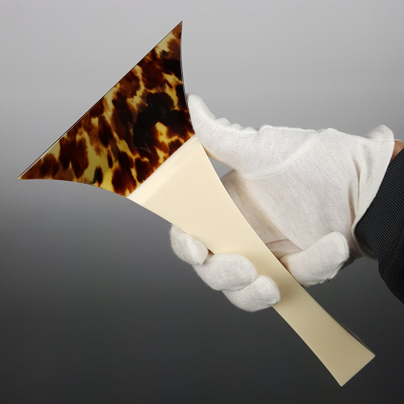 厳選中古品】地唄三味線用 鼈甲撥 七五 JBATI016 | 和楽器市場·新館