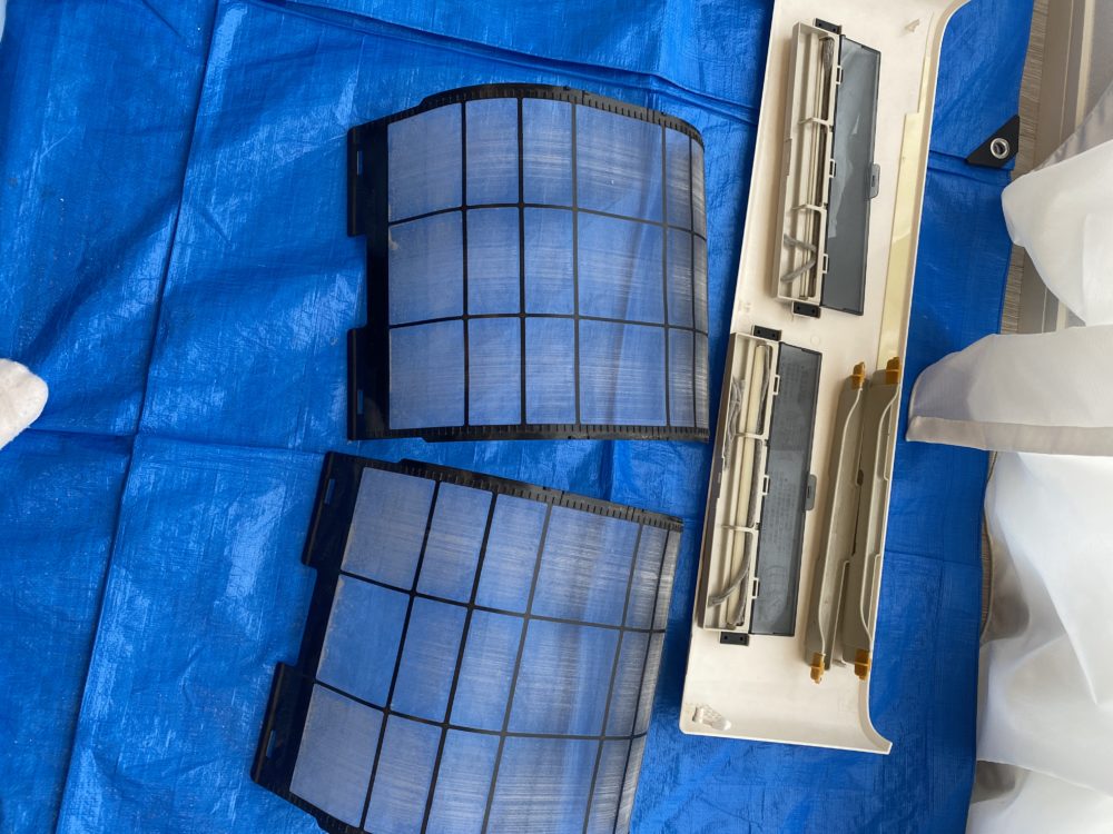 多摩市エアコンクリーニング 完全分解 背抜き 多摩地区 東京 川崎