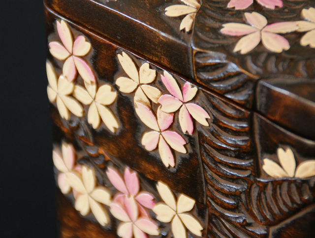 木製 草木彫 姫三段重箱「桜」川添日記 - 【おとなの和食器屋 さんすい