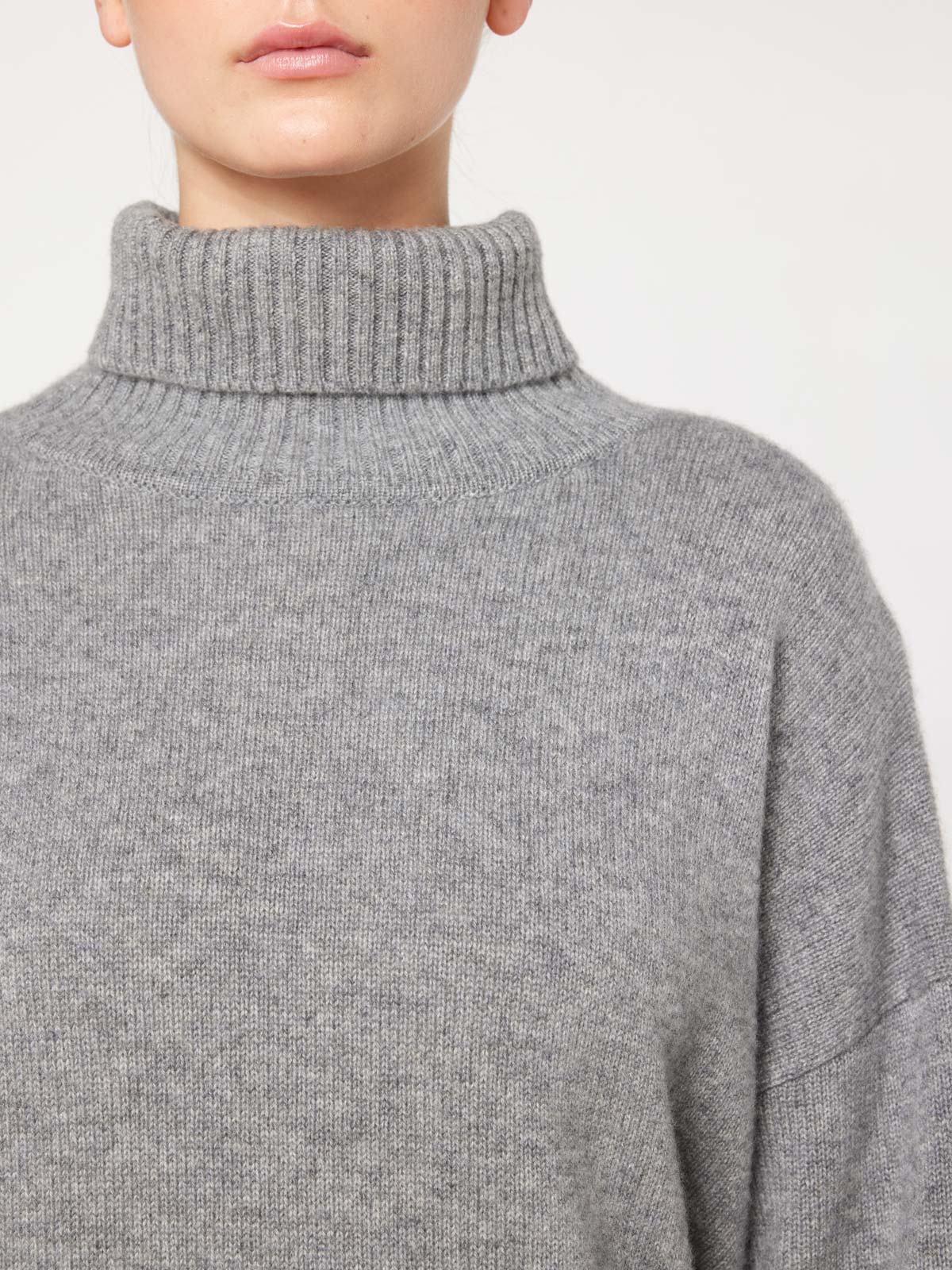We Norwegians | Blefjell Sweater Women: Luxury Cashmere Wool Rollneck