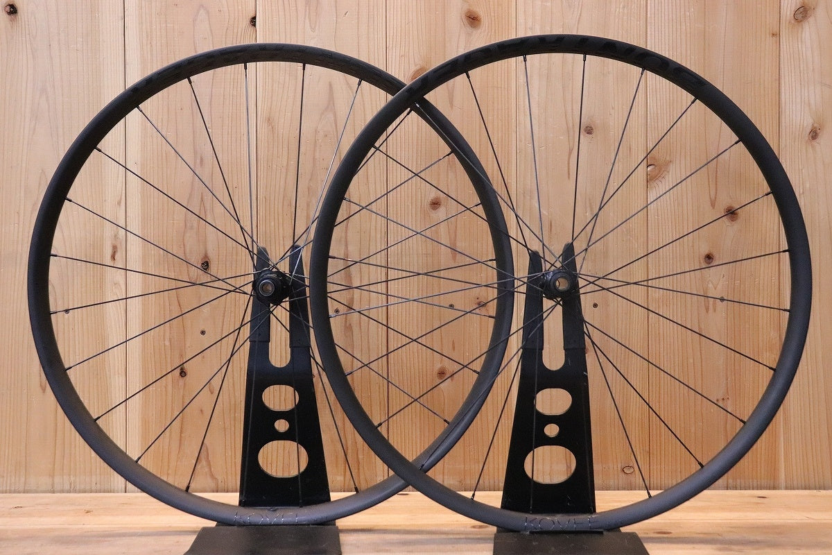 ボントレガー BONTRAGER コヴィー KOVEE RSL 30 カーボン チューブレス