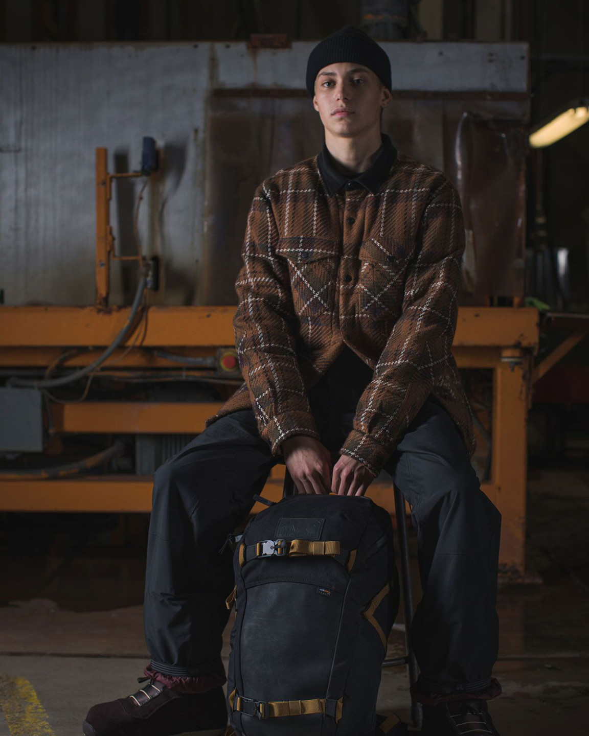 バートン×カーハートWIPによる、カプセルコレクション第3弾が公開