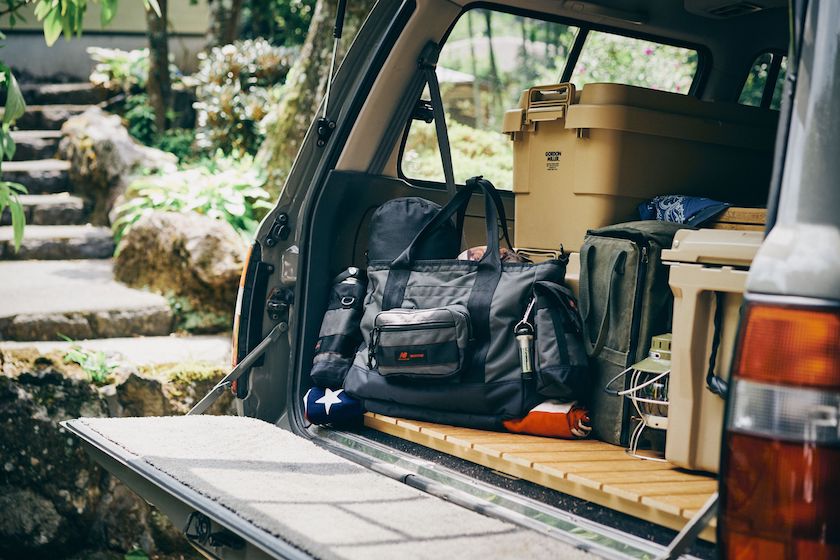 ニューバランス×ブリーフィング最新作は、ドッキング自在な大容量