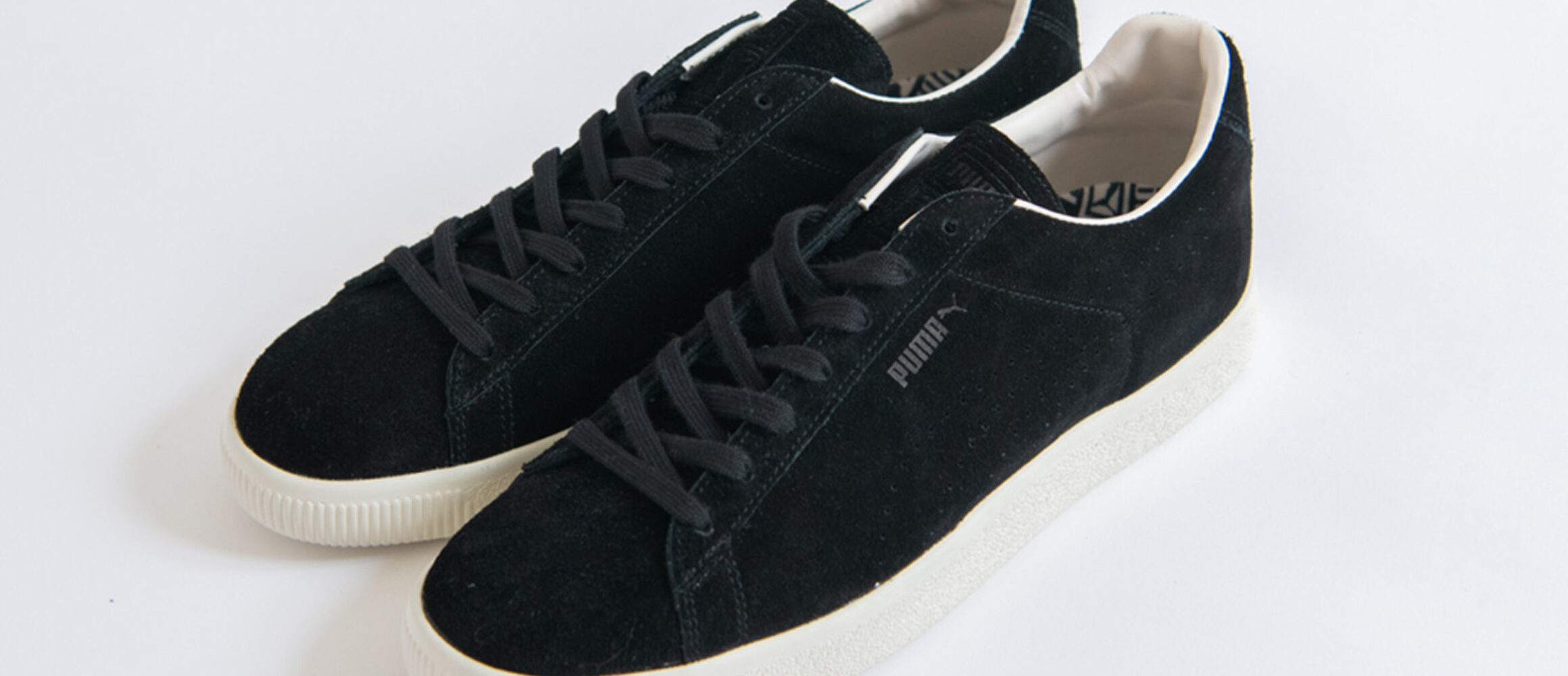 トゥモローランドから、プーマの定番モデルである“SUEDE “の別注メイド