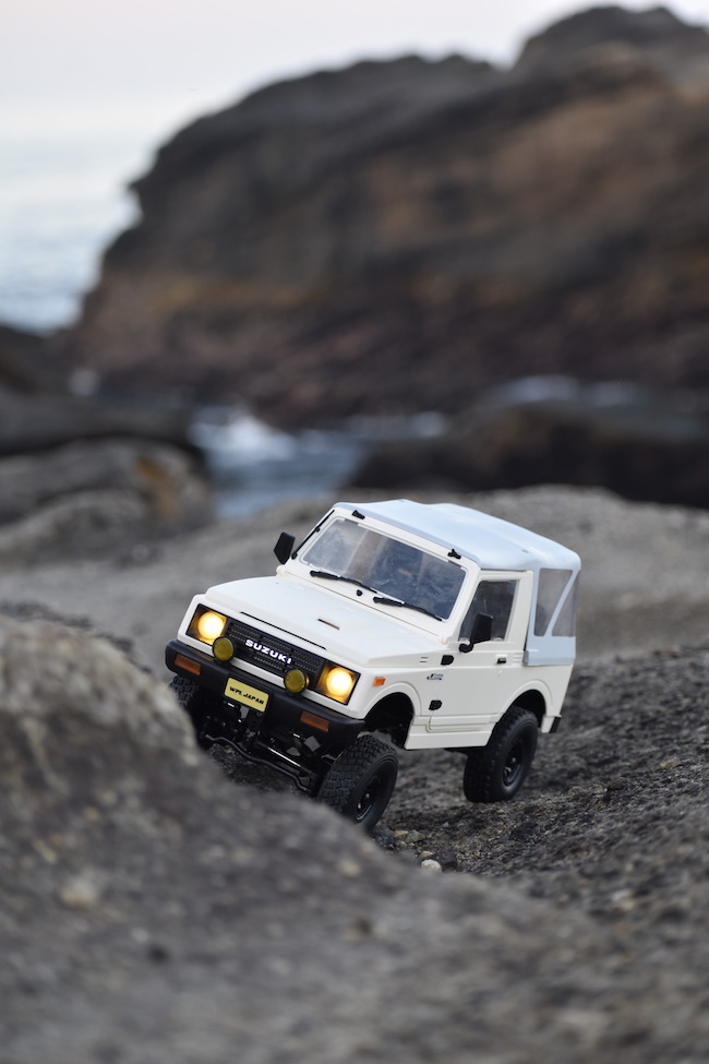 WPLのジムニー幌タイプラジコンのホワイトがどこより早く手に入る