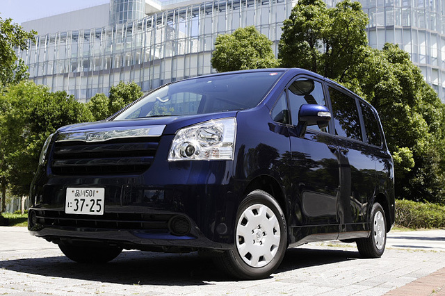 トヨタ・ノア X “Lセレクション”(FF/CVT)【ブリーフテスト】 トヨタ