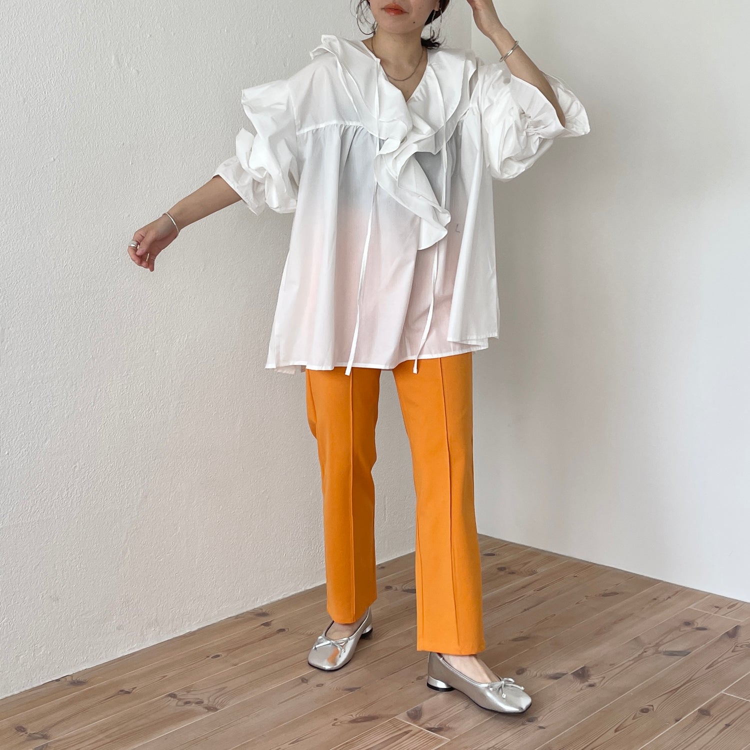 big collar frill blouse / white （ビッグカラーフリルブラウス