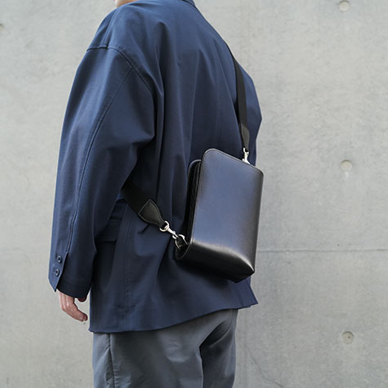 ミニショルダーバッグ《コリアー》サドルプルアップ｜WILDSWANS