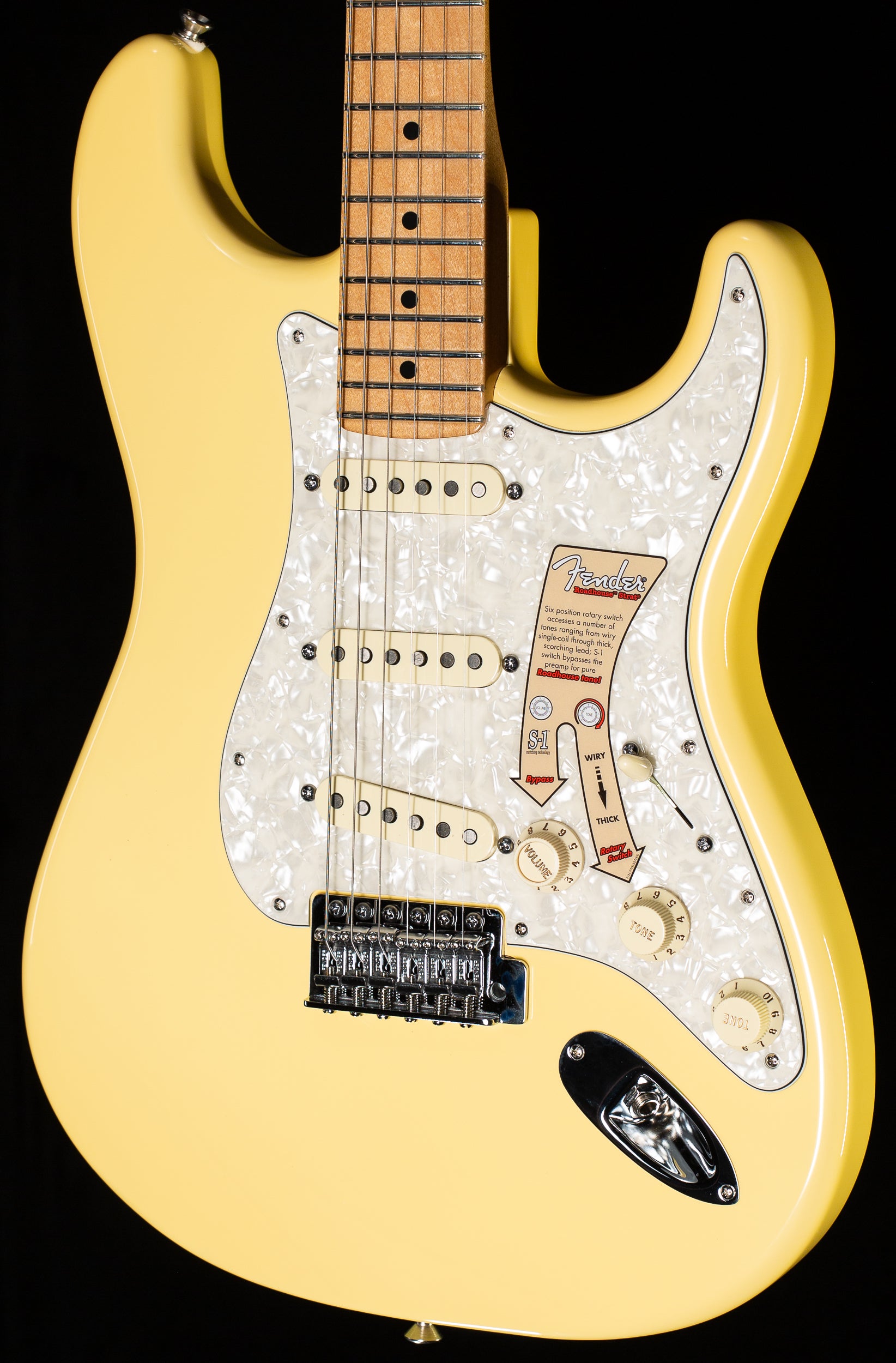 Fender Deluxe Roadhouse Stratocaster Maple Fingerboard Vintage