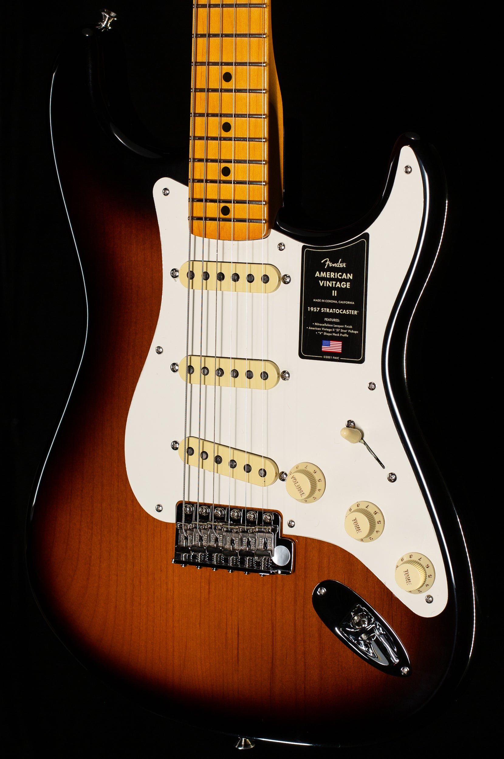 Fender American Vintage II 1957 Stratocaster Maple Fingerboard 2