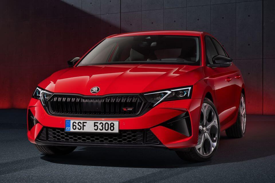 並行輸入 新車｜シュコダ 新型オクタビア（2024-）に乗る。日本未導入