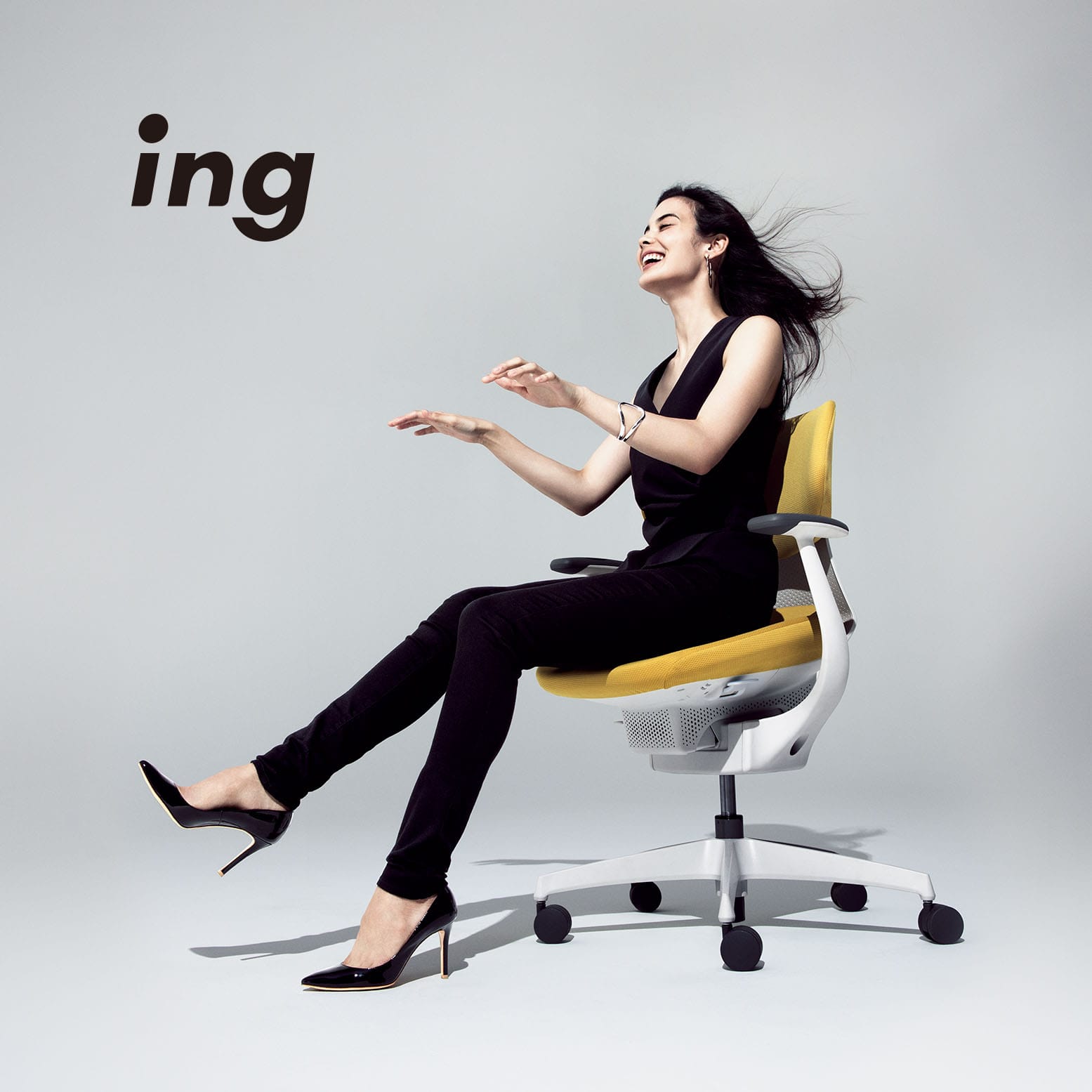 ing イング／クッションタイプ／ヘッドレスト付きタイプ／可動肘