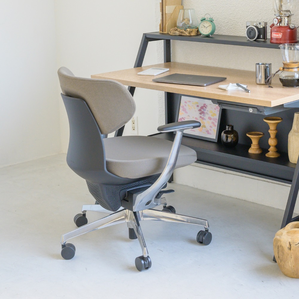 ing イング／クッションタイプ／ヘッドレスト付きタイプ／可動肘