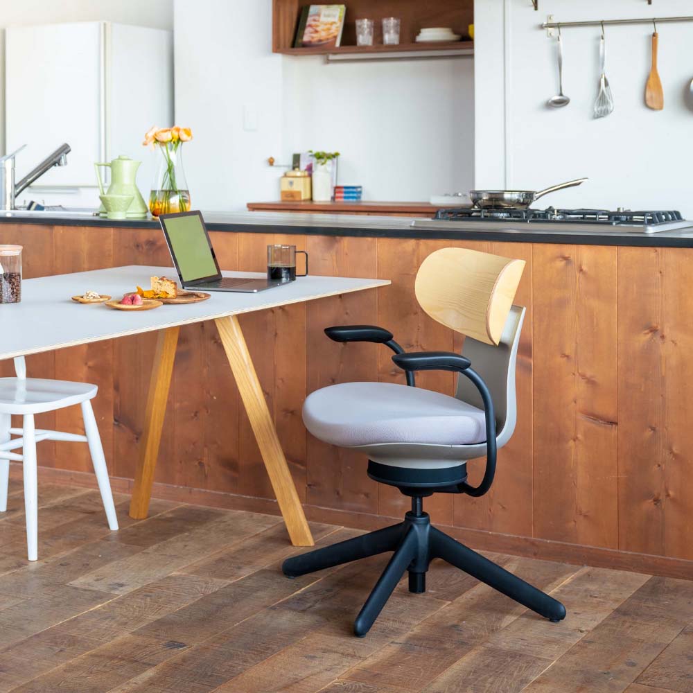 ingLIFE イングライフ／背クッションタイプ／肘なし／本体ブラック／背