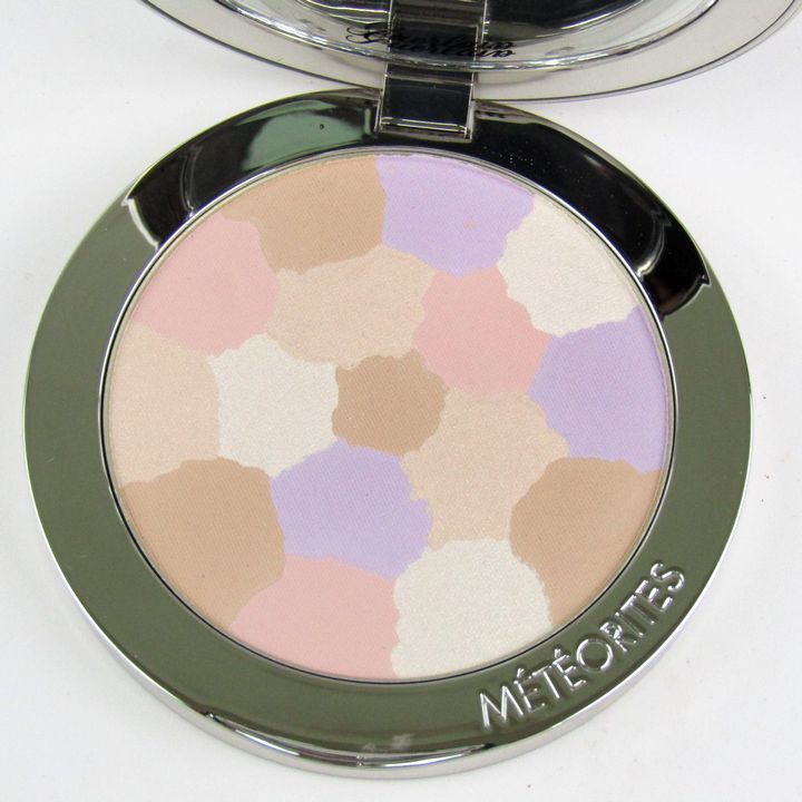 ゲラン フェイスパウダー メテオリット コンパクト No3 未使用 コスメ