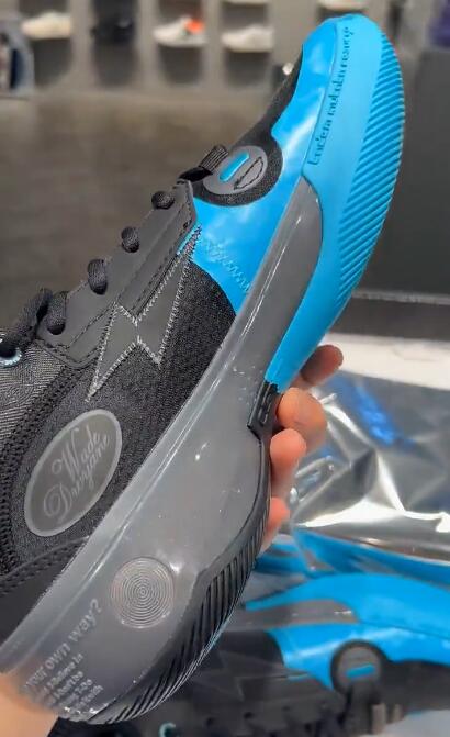 Li-Ning Way of Wade 10 Low “Hotwheels” Wind and Fire Wheel