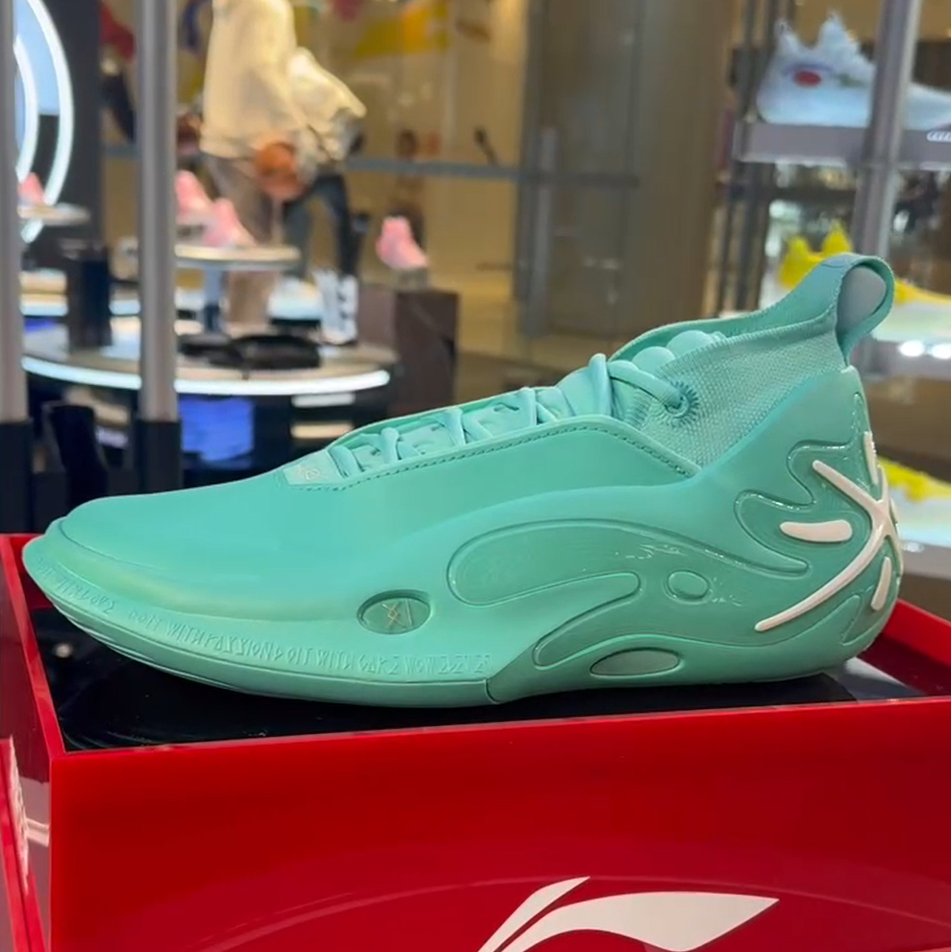 LiNing Way of Wade 11 “Liberty” Mint Green Premium Boom Basketball