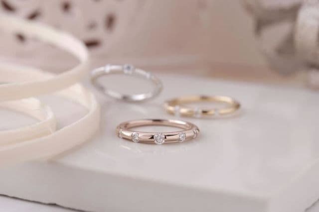 大人気ダイヤモンドリングのゴールドカラー＆プラチナカラーのお洒落な
