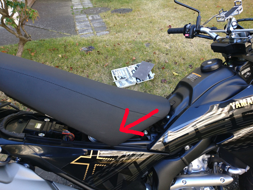 簡単！WR250R/Xのハイシート化！ | WR250Xの説明書