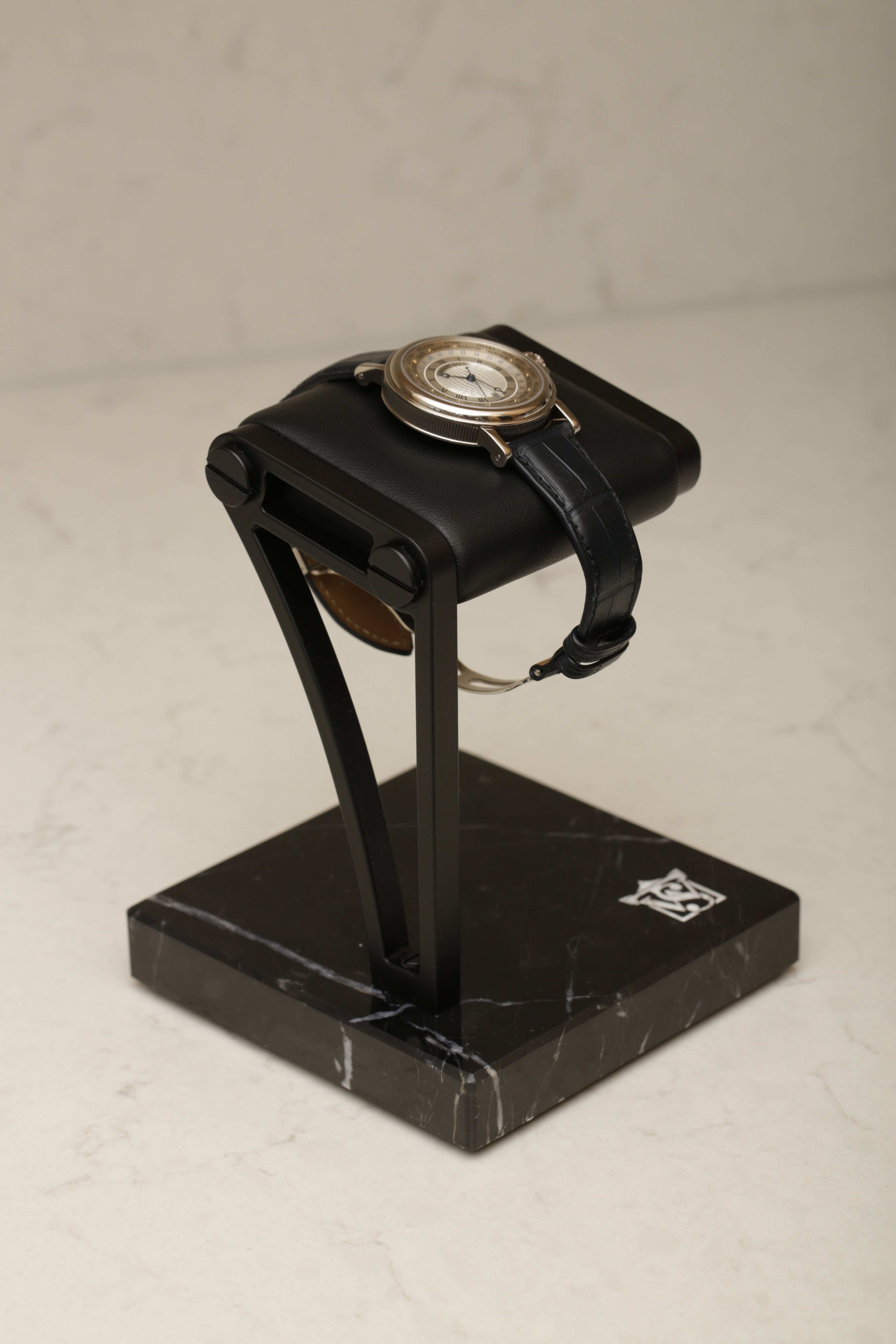 THE WATCH STAND 2.0 - SINGLE - BLACK & BLACK