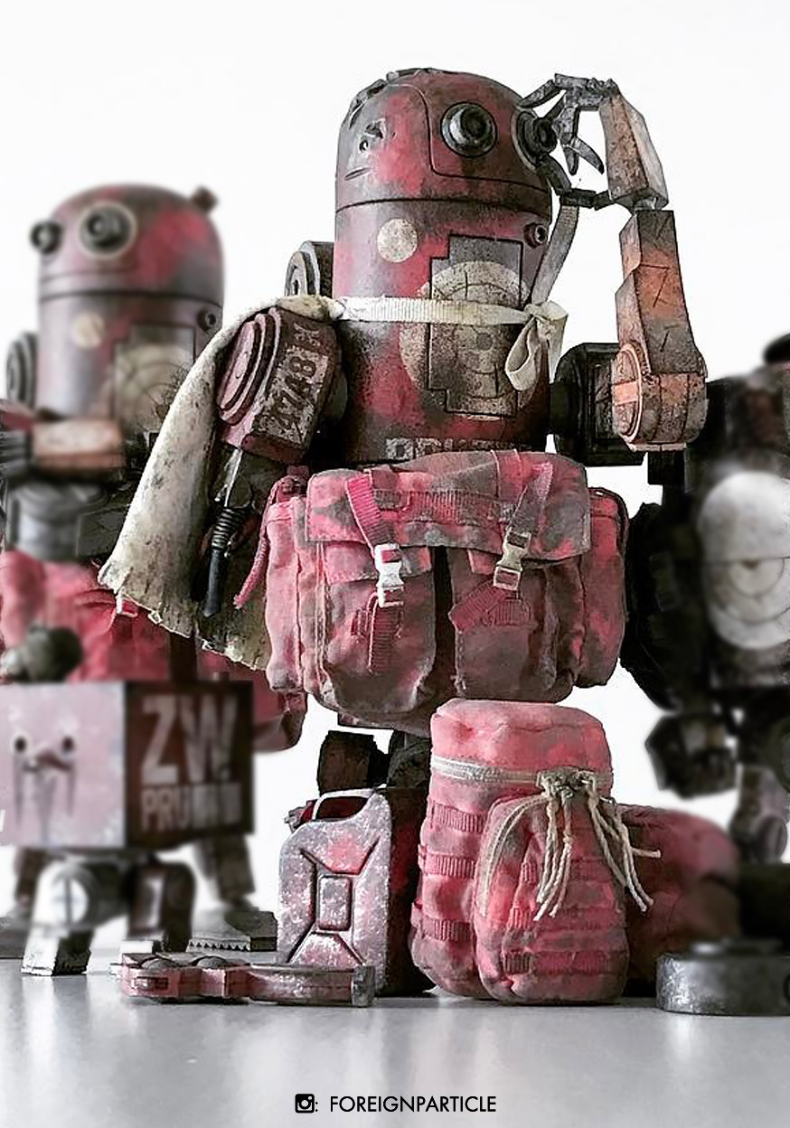 Bertie MK3.5 Damaged PINKY by Ashley Wood (one twelve) toy release