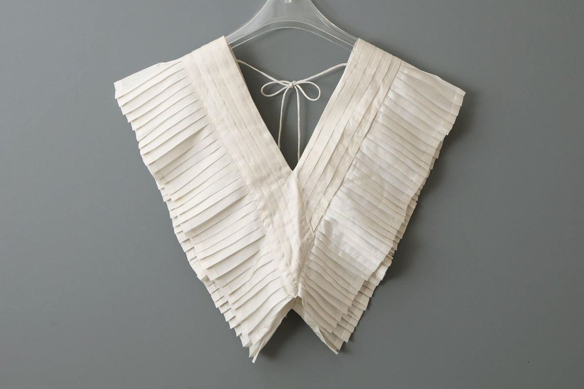 BUNON Khadi Silk Tuck Ruffle Collar