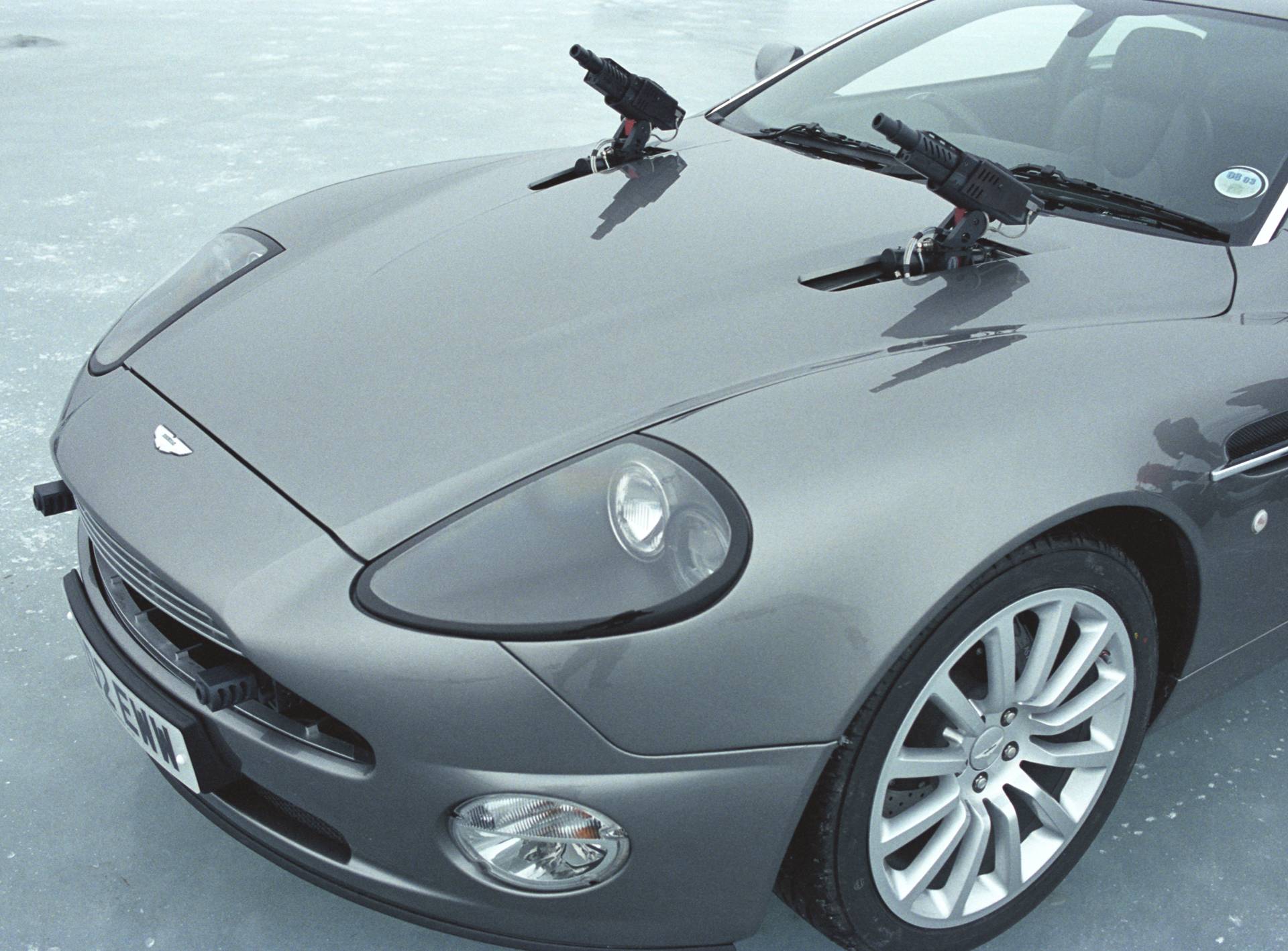 Aston Martin V12 Vanquish | James Bond 007