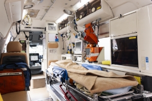 高規格救急車 | 津山圏域消防組合