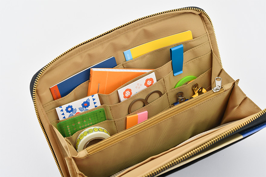 ブラック ［おおきいひきだしポーチ］ - ひきだしポーチラインナップ