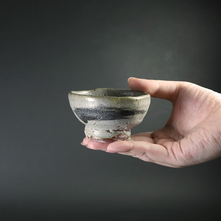 丸田宗彦 作 絵唐津ぐい呑1 – ギャラリー一番館オンラインショップ