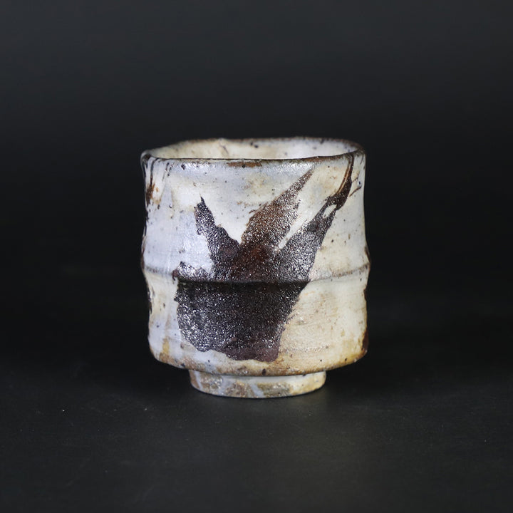 丸田宗彦 作 粉引唐津ぐい呑 – ギャラリー一番館オンラインショップ