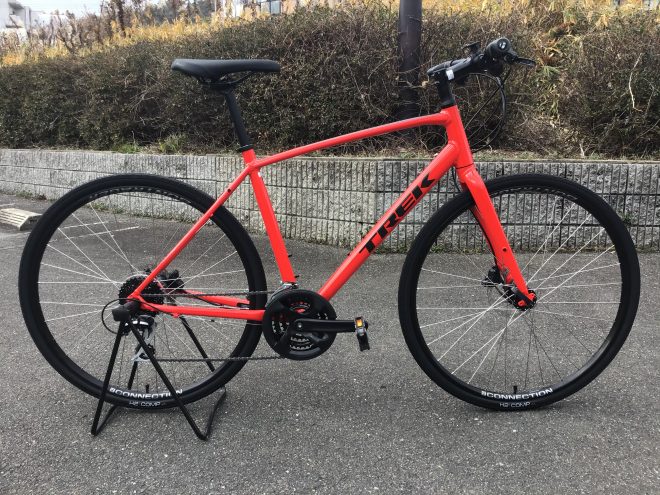 通勤通学に人気のクロスバイクTREK FX2 DISC(トレック エフエックス2