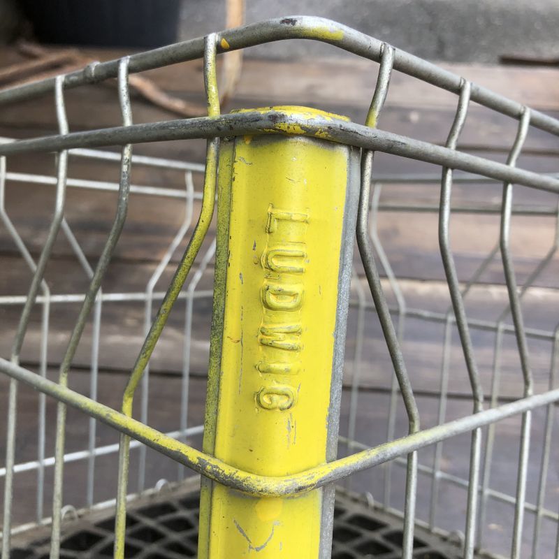 Vintage Wire Metal Milk Crate LUDWING (B518) - 2000toys Antique Mall