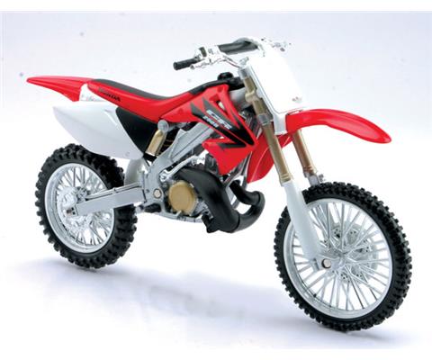 2006 Honda CR250R Dirt Bike in Red - 06227-E