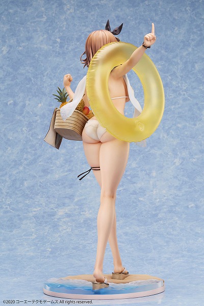 水着姿のライザが1/4スケールのフィギュアになって登場。高さ約44.9cm