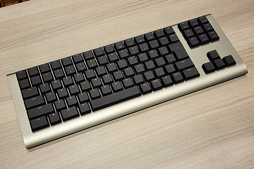 ZETA DIVISIONと自動車部品メーカーが開発したゲーマー向けキーボード