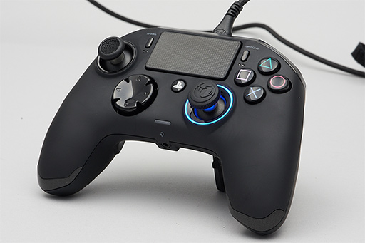 カスタマイズ可能なPC＆PS4用ゲームパッド「Revolution Pro Controller