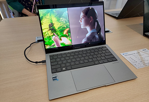 ASUSが有機ELディスプレイ搭載ノートで大攻勢。重さ1kgの薄型軽量
