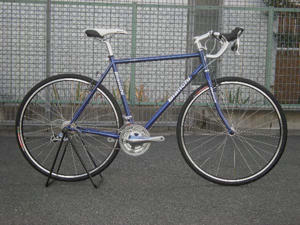 2009年モデル BIANCHI ビアンキ クロスバイク ツーリングバイク LUPO