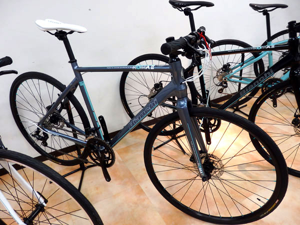 BIANCHI ROMA2(ビアンキ ローマ2) シマノSORA完成車 2016年モデル