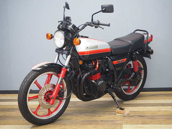 東京卍リベンジャーズに登場するFXってどんなバイク？カワサキ Z400FX