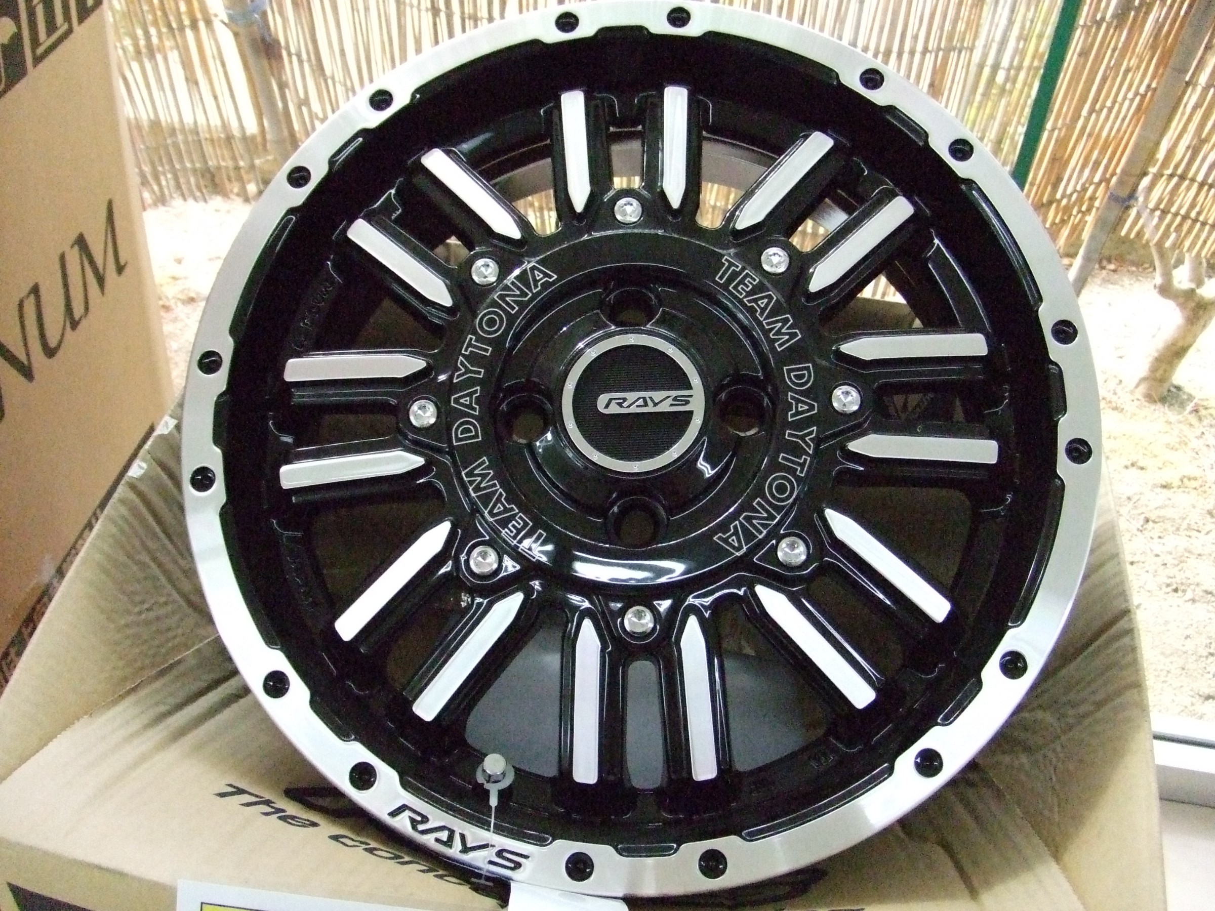 アルミホイールキャンペーン RAYS DAYTONA MRX.H 残り1台分