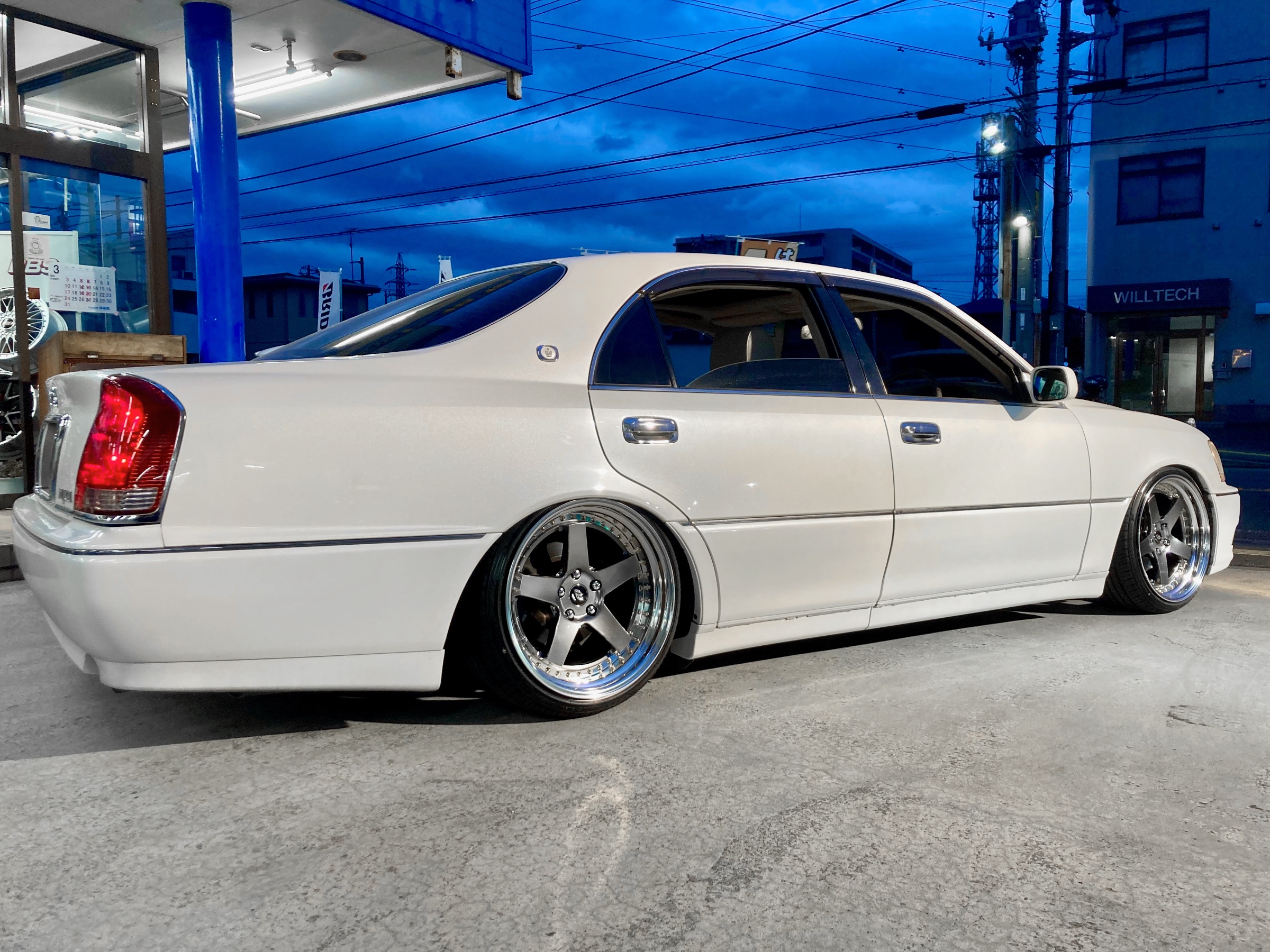 17マジェスタをカスタマイズ。 | オーナーズカーインデックス