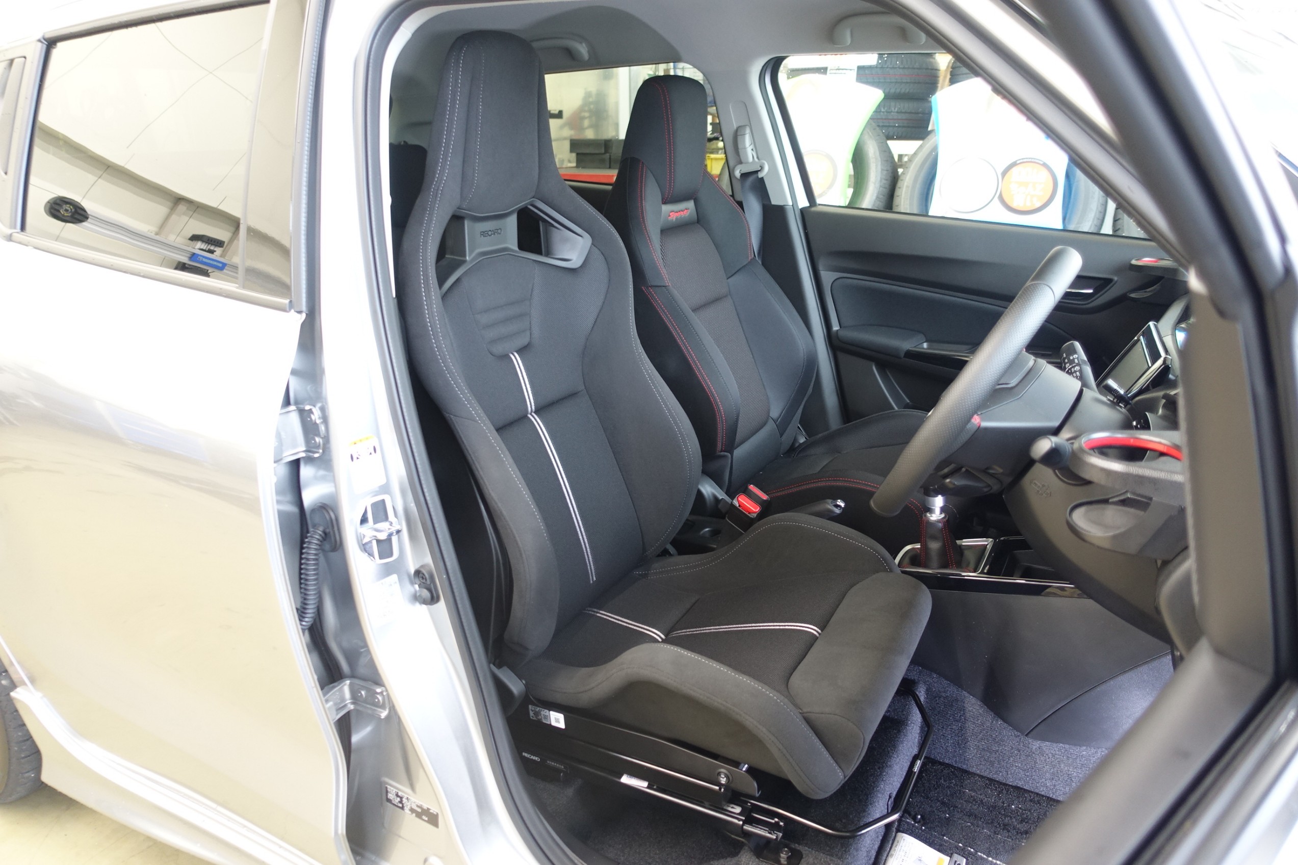 オーナーの体型に合わせてセッティングしたら、こんなシートポジション