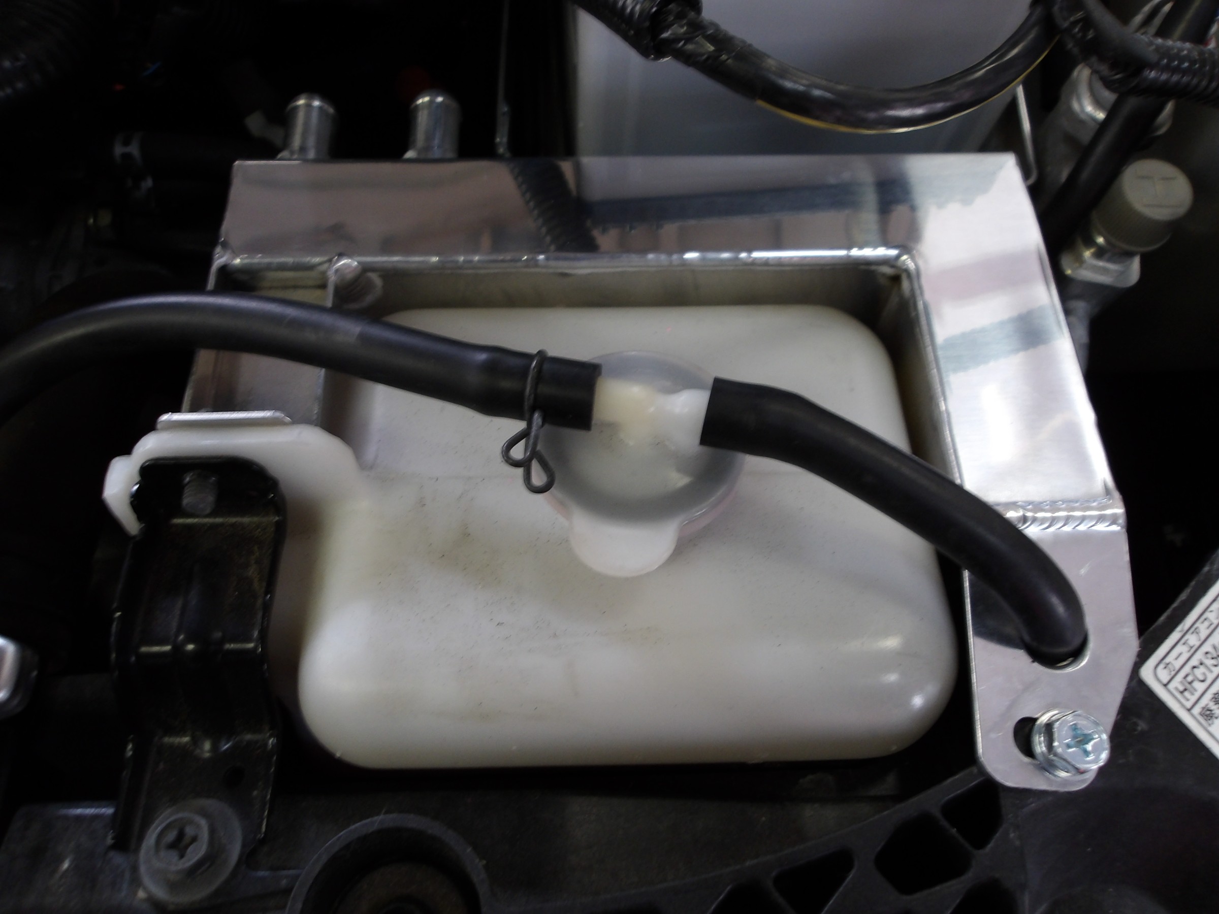 コペン（L880K）TAKE OFF製オイルキャッチタンク装着。 | ダイハツ