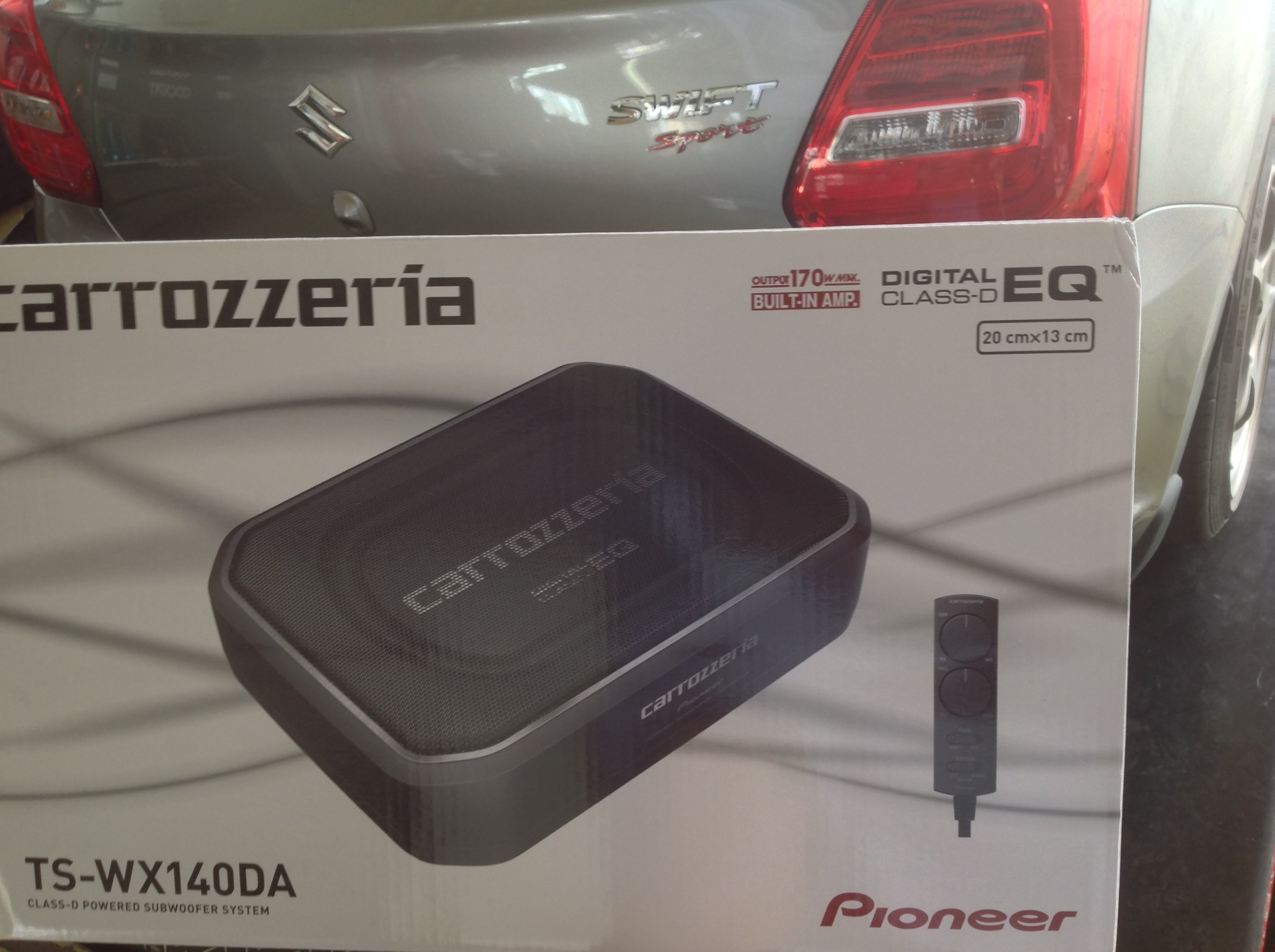 ZC33Sスイスポさんにパイオニア パワードサブウーファー TS-WX140DA