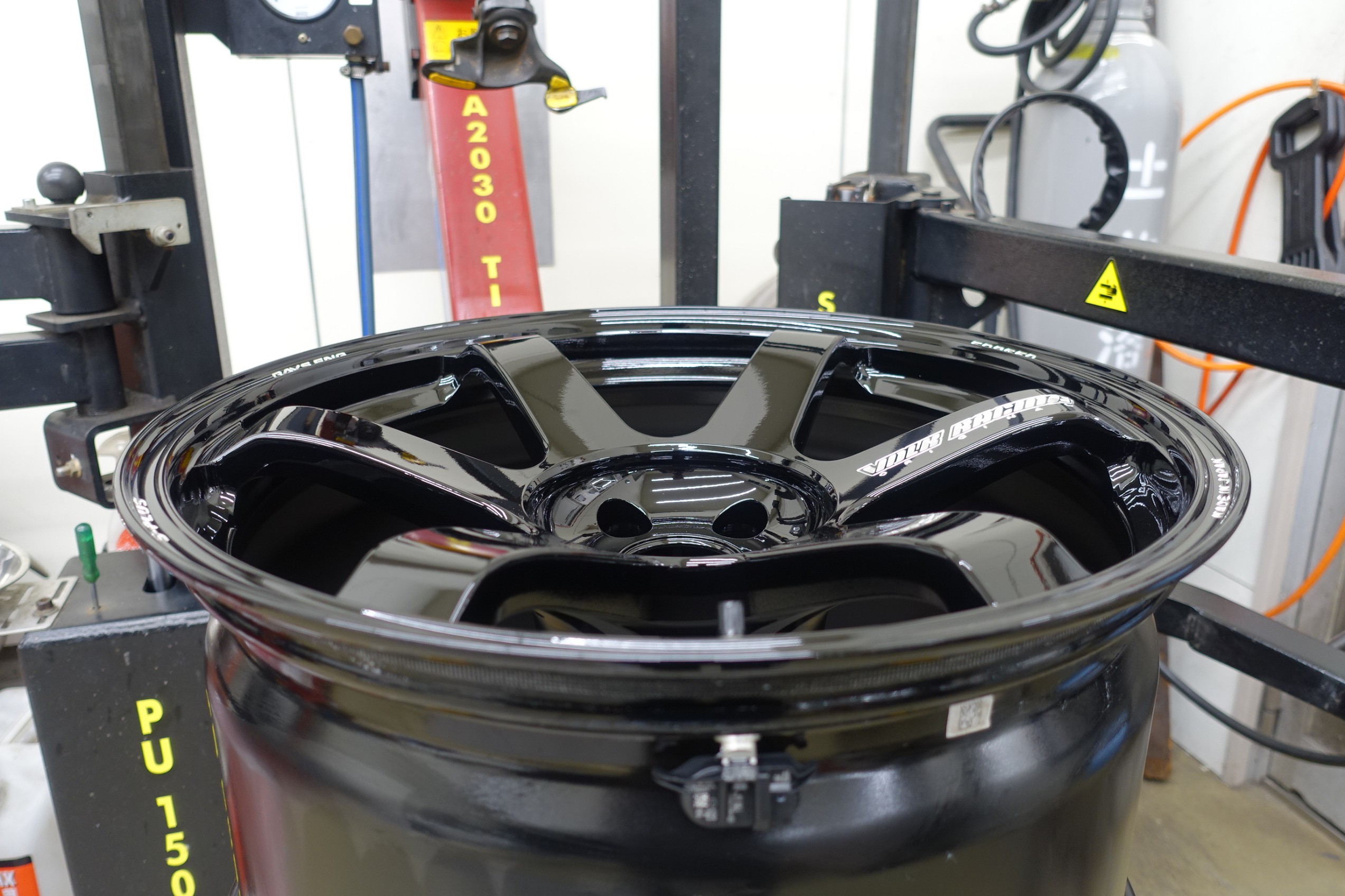 機能美あふれる漆黒のコンケイブが“らしさ”を演出してくれました！日産