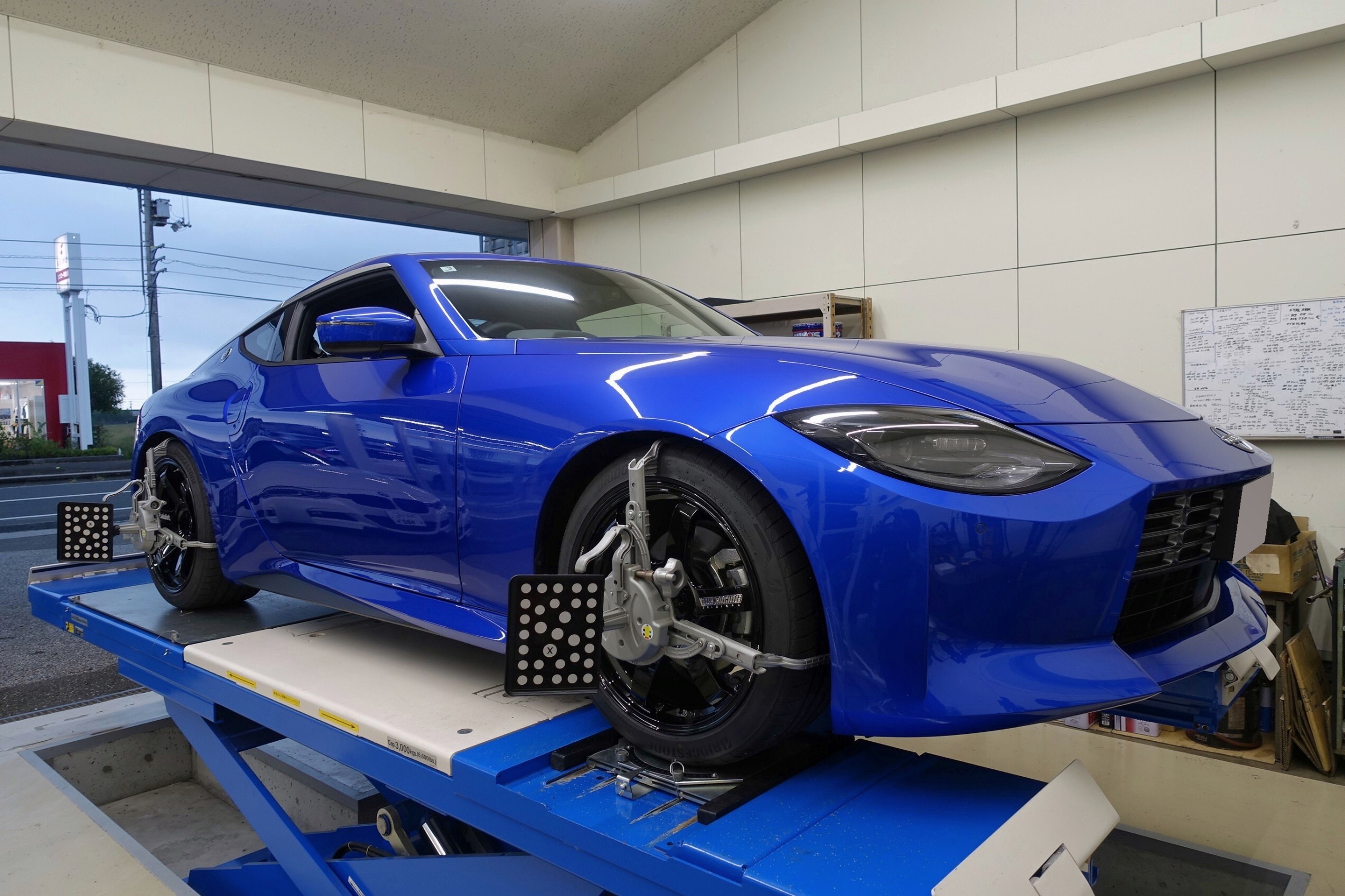 迫力のあるレーシングコンケイブはZだけの特権です！日産 フェアレディ