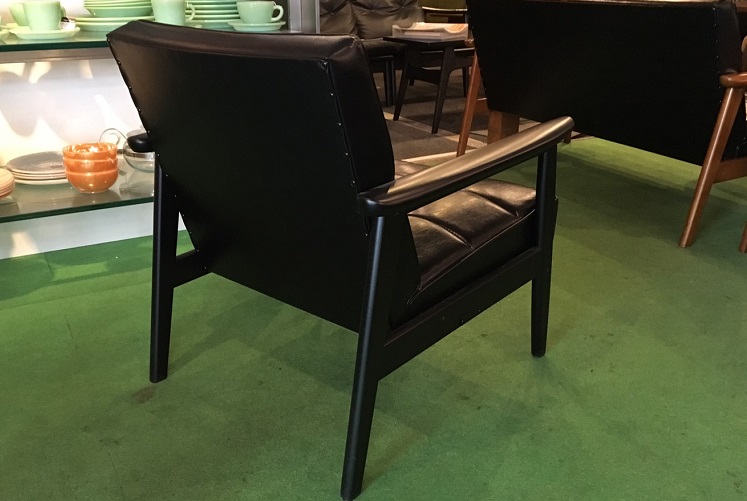 カリモク60 Kチェア1シーター（ブラックブラック） | collect